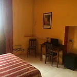 Residenza Domus Minervae Oda ve Kahvaltı