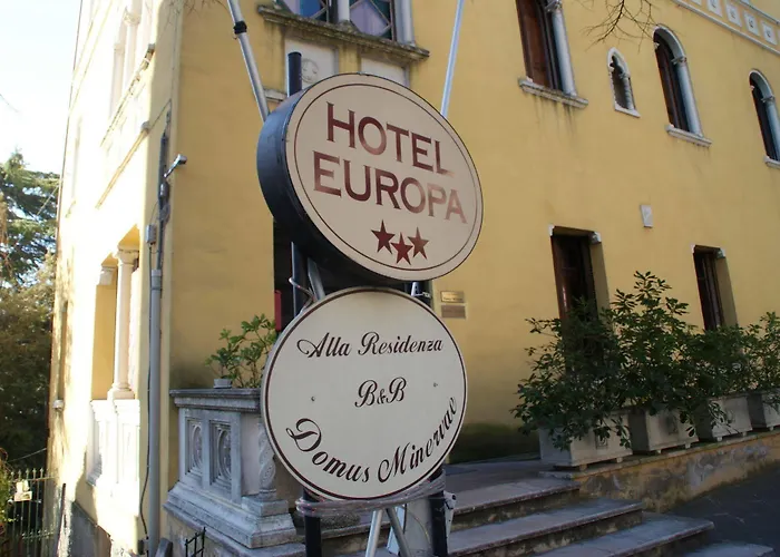 Residenza Domus Minervae Alojamento de Acomodação e Pequeno-almoço 3*